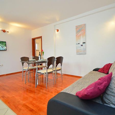 Apartment Ante-2 By Interhome Бродарица Экстерьер фото